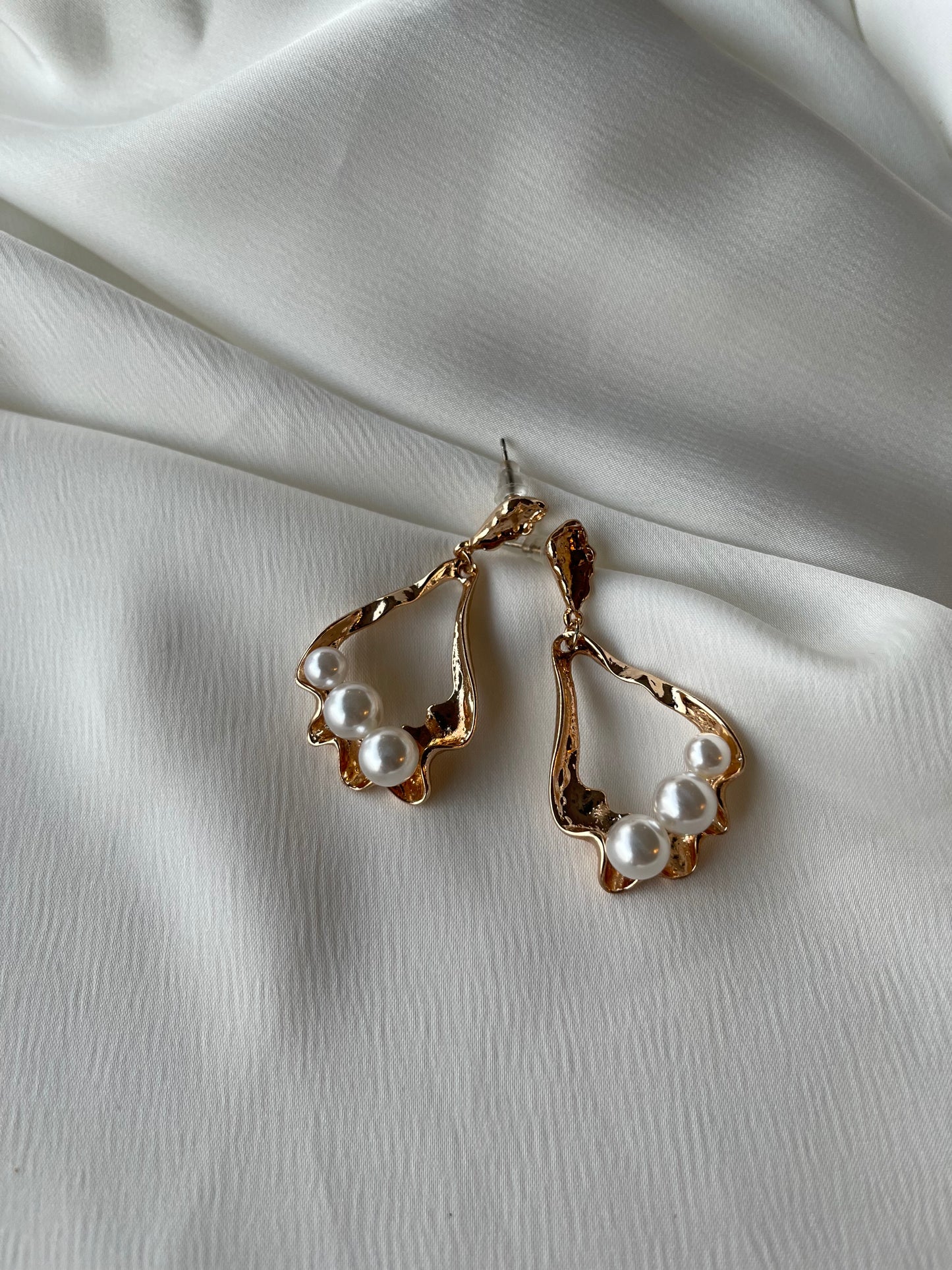 Golden Trinity 3D Pearl Earrings