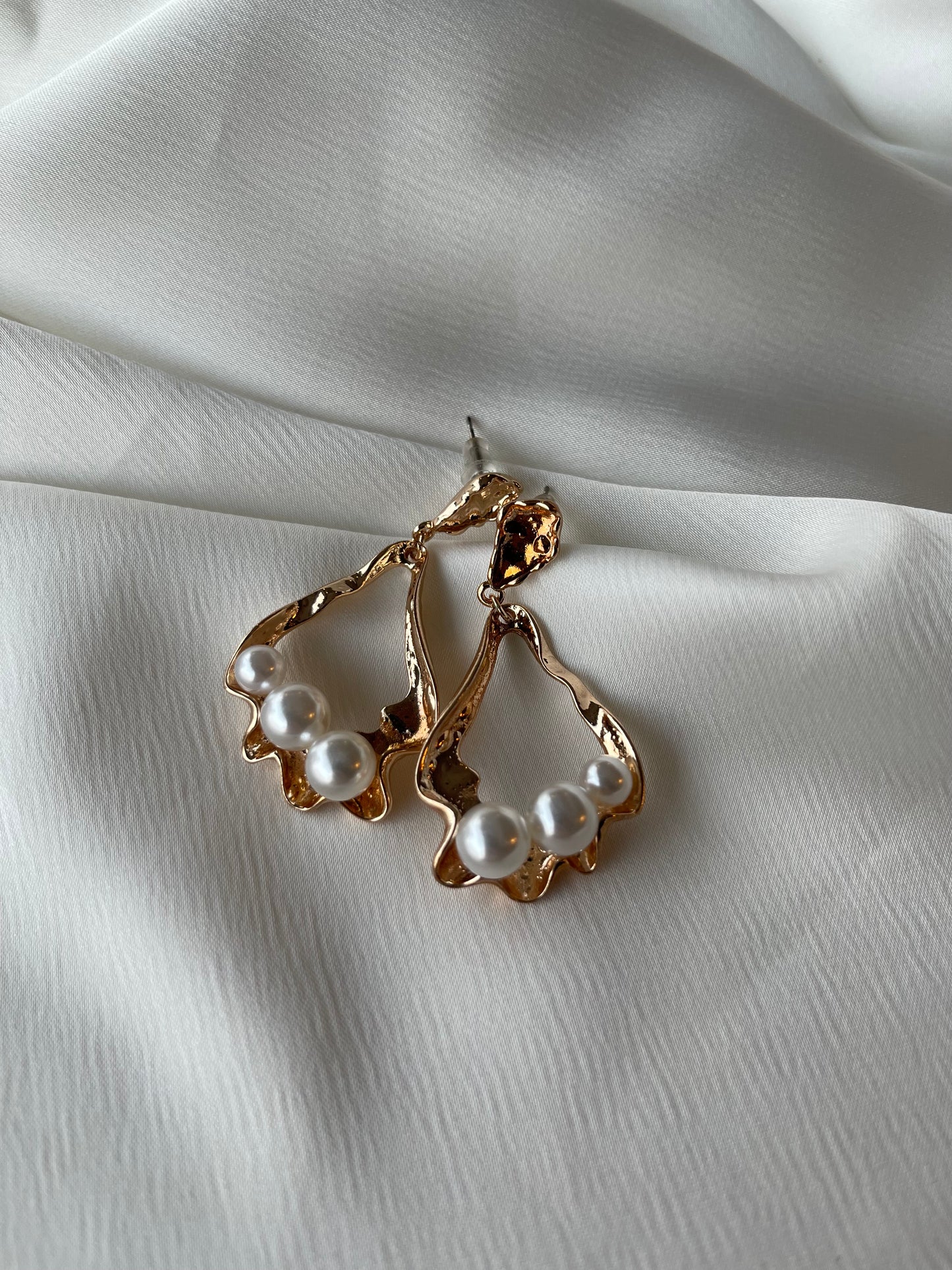 Golden Trinity 3D Pearl Earrings